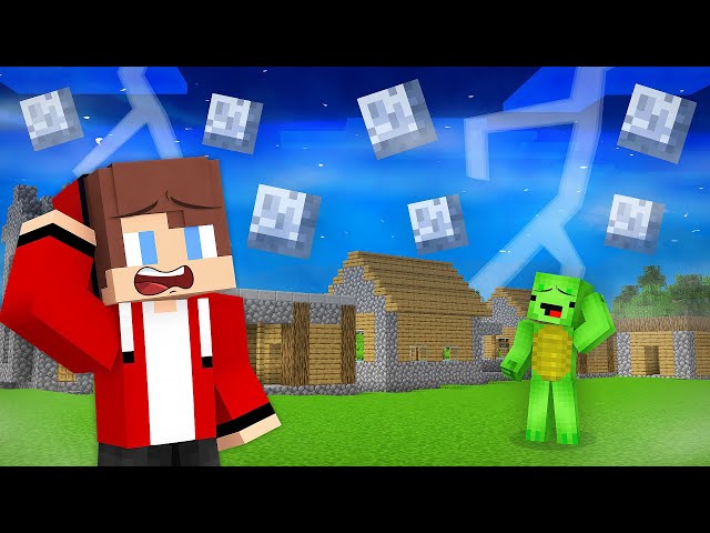 JJ and Mikey Found A LOT OF MOON ERROR .EXE - Maizen Parody Video in Minecraft