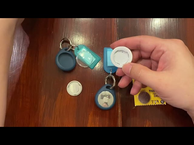 How to change batteries in an Apple Air Tag - 1 Min Easy - Remove and Replace CR2032 Battery