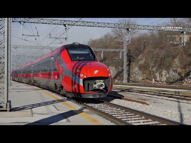 slovenski vlaki HD (#1079) postojna 20231215_2