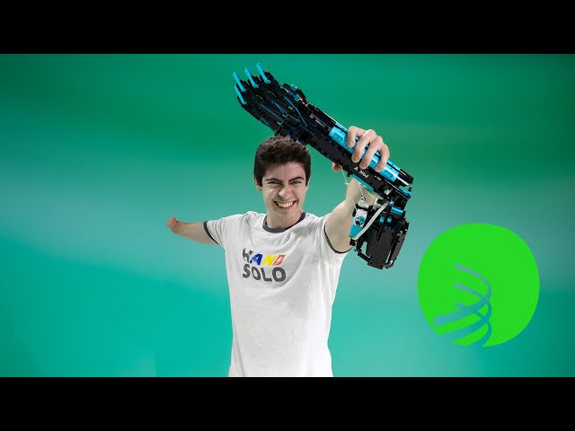 Building Prosthetic Arms with Lego – Andorran Inventor David Aguilar Amphoux