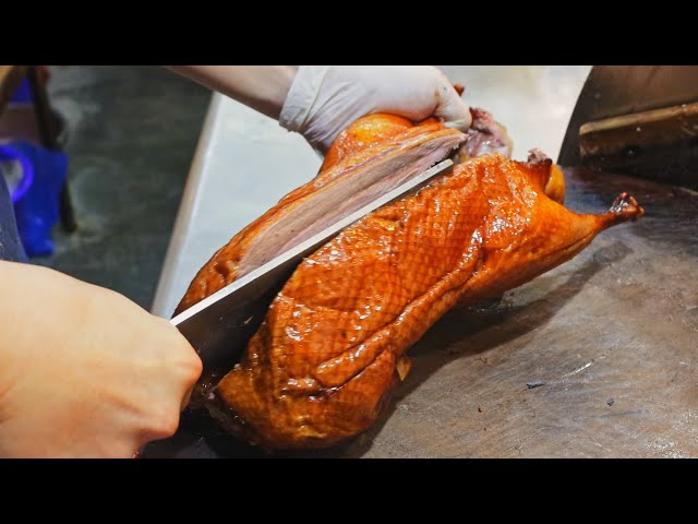 Roast Duck Cutting Skills / 脆皮烤鴨切割技能 - Taiwanese Street Food