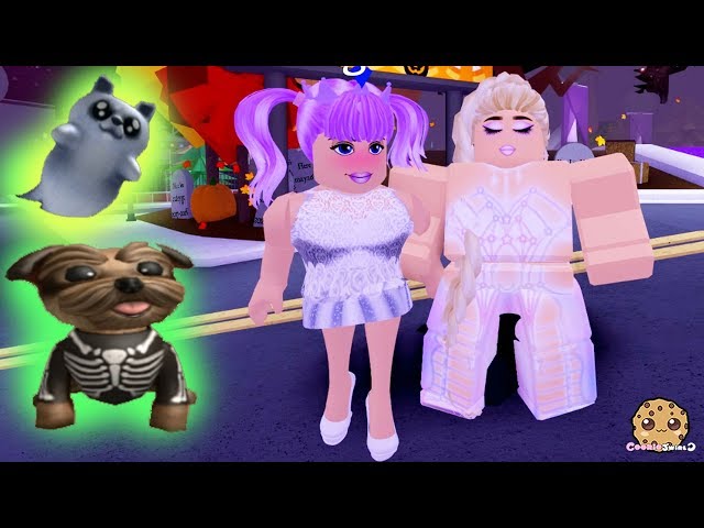 Trick Or Treat + Ghost Puppy Dog ! Roblox Let's Play Halloween Game