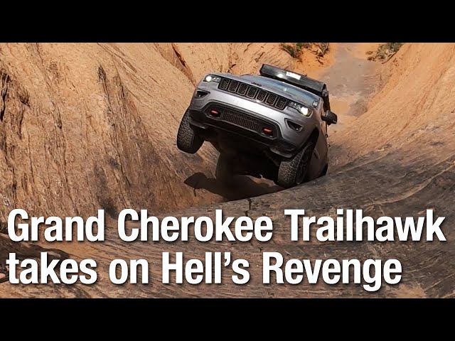 Jeep Grand Cherokee Trailhawk on Hell's Revenge Trail Moab - Expedition Utah Part 3
