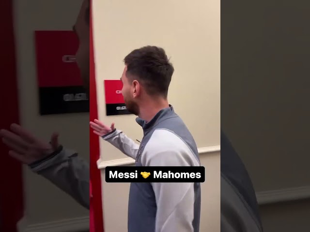 Messi greets Mahomes 🙌 (via MLS)