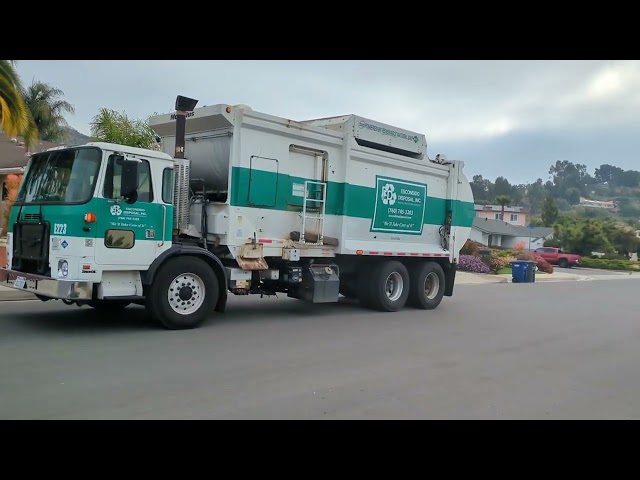 Trash TRUCK fanning Home! featuring Green Waste Truck & some Dogs!