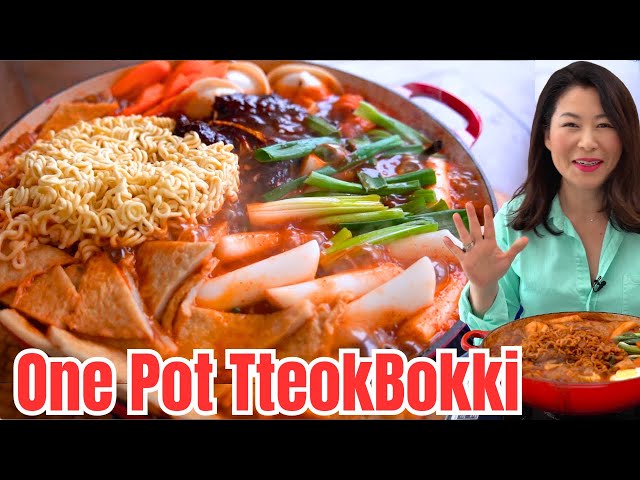 One Pot Tteokbokki Recipe: Cook Tableside Spicy Korean Rice Cake [On-The-Spot Tteokbokki] 즉석떡볶이
