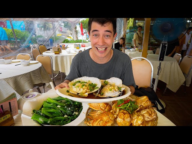Hong Kong SEAFOOD HEAVEN 🇭🇰 $125 Cantonese Food at Hong Kong’s ONLY Floating Fish Market!