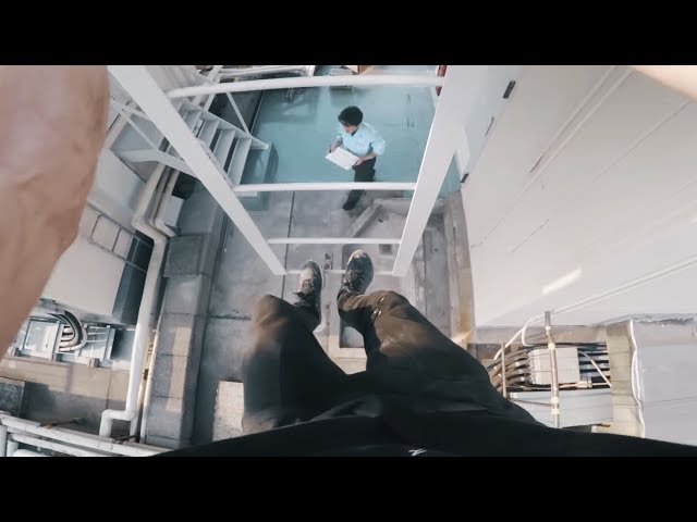 Rooftop Ninja escapes Tokyo security guard 🇯🇵