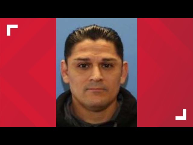 West Richland Police searching for man suspected of murdering two people, abducting one-year-old