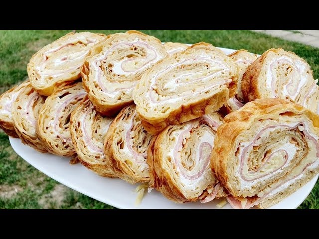 SALTY ROLL OF FINISHED CRUSTS, WHICH IS MADE VERY SIMPLY AND QUICKLY AND SUCCESSFUL FOR EVERYONE