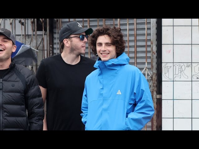 Timothée Chalamet out with Friends after Massive Success of Wonka
