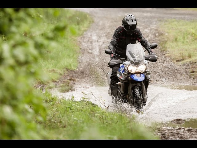 Triumph Tiger 800 XCx vs XRx Review with Off Road