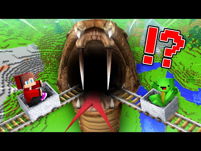 JJ and Mikey Found GIGANT SCARY SNAKE in Minecraft Maizen!
