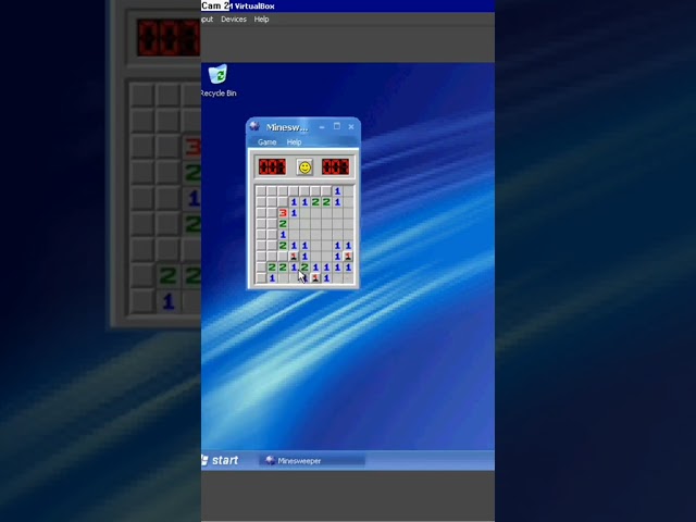 Playing Minesweeper in Windows Longhorn build 3706