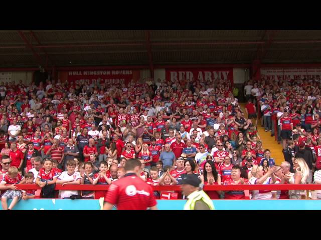 Hull KR fans sing-a-long to 'a little respect' Cup Final Charity Single