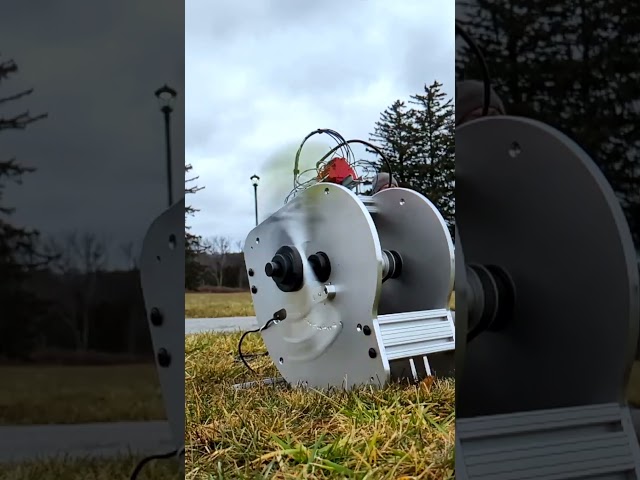 World's Fastest Frisbee Launch. Insane Distance! #discgolf #robot #experiment #diy #engineering #fun