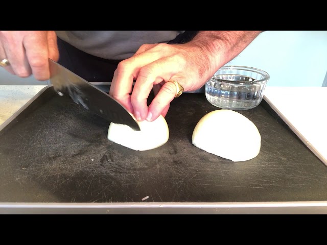 HOW TO...Slice & Dice Onions