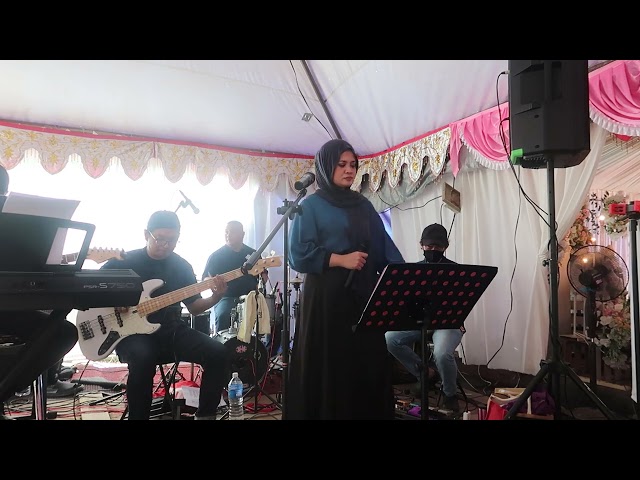Tari Tualang Tiga (Sanisah Huri) cover by Faten Ahim Sweet Bliss Melody Band