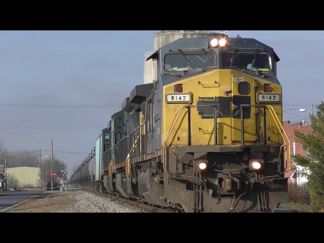 Trio of Ex Conrail GECX Leasers : Hazmat trains on the CF&E Railroad jointed rail