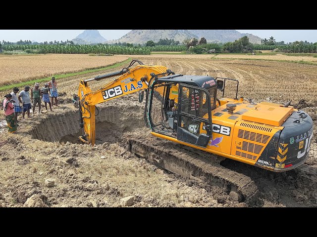 JCB JS205 Excavator Dig New Circular Well at Many Farmer’s together Own Expense