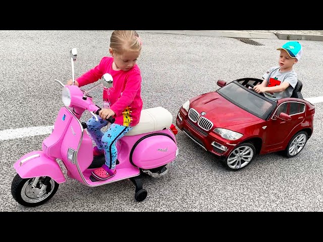 Little Girl Elis Ride On NEW Motorbike Vespa Piaggio PX 150 with Thomas Outdoor Activity