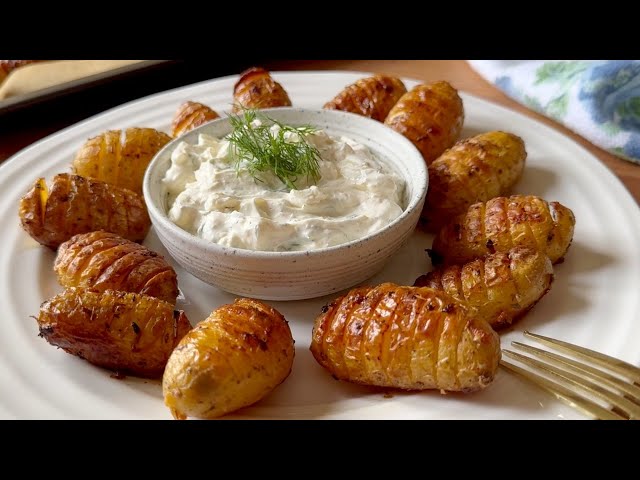 Oregano Mini Hasselback Potatoes with Creamy Dill Dip |  Perfect bite-size roasted potatoes