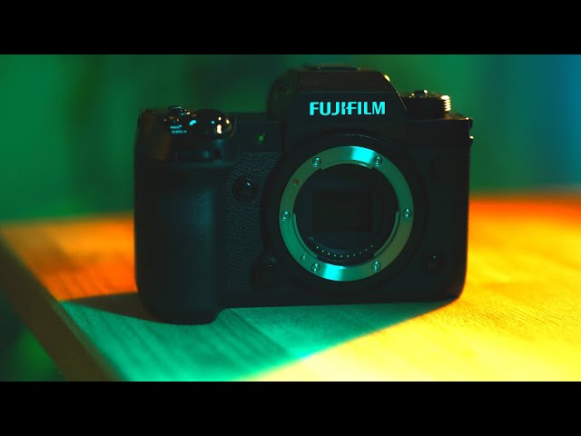 Deciding Between the Fuji XH2S, XH2, and XT5: What You Should Know!