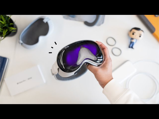 Apple Vision Pro - Unboxing, Accessories, Glasses, First Impressions and More!