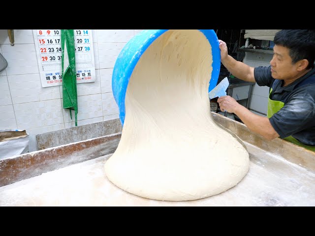 Making Amazing Korean twisted bread stick - korean street food