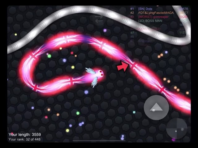 Some really crazy moments all in one video 😃 Slither.io