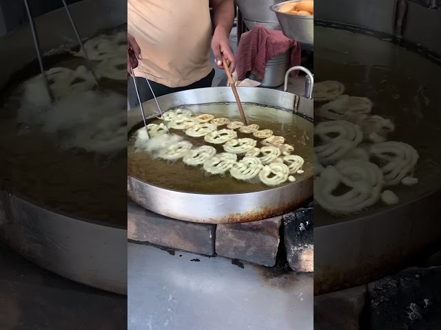 Woke up this morning dreaming of these piping hot jalebis from old Delhi! #shorts