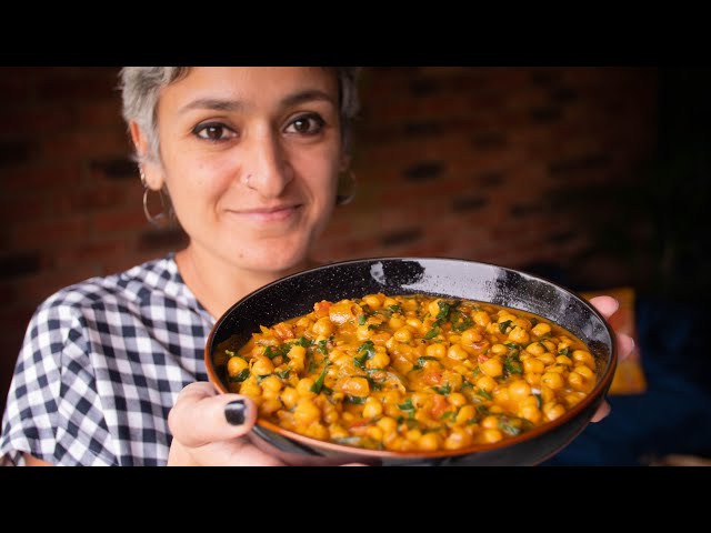 Delicious chickpea spinach curry | Food with Chetna