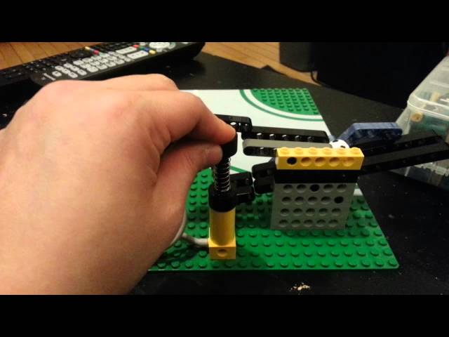 My very first LEGO tiny ball contraption