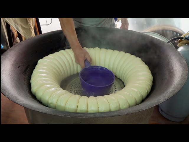Taiwanese Food- Steamed Bread Making Skills in Taiwan / 鍋貼饅頭製作達人