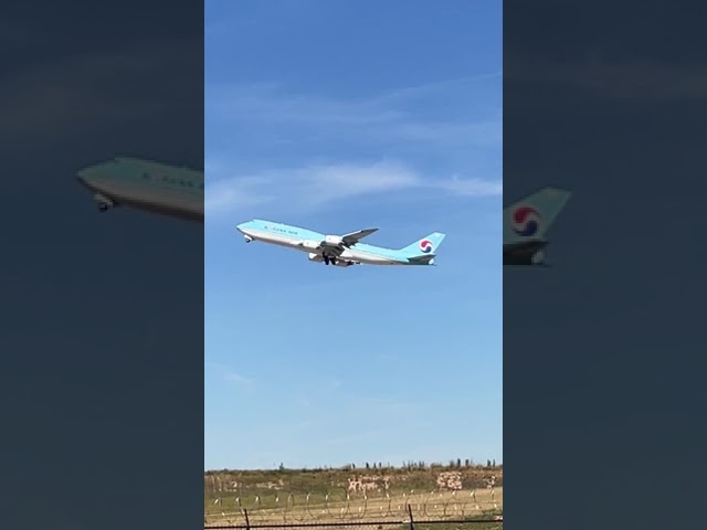 Korean Air Boeing 747-8i Takeoff from ATL #plane #airplane #aircraft #airport #boeing #planespotting