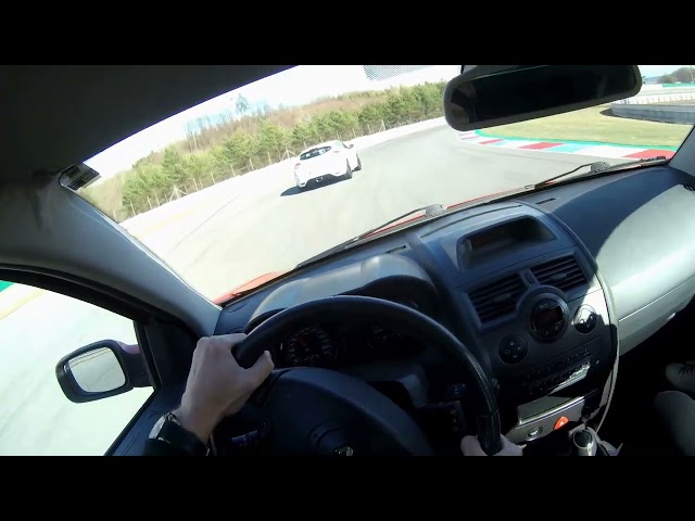 Mégane II RS výměna brzd a tlumičů! Autodrom Brno a Renault Sport komunita!