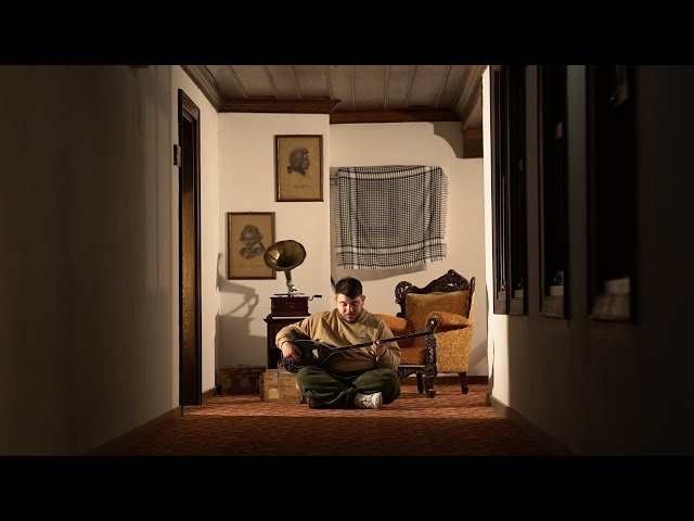 Ahiyan - Başımın Tacı (Official Video)