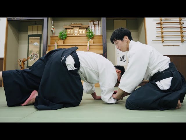 Self-defense in a sitting position! Sit, Spin and Suppress the enemy 【Aikido】