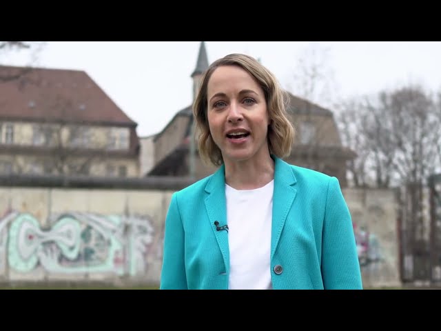 Johanna Friese ist an der Mauergedenkstätte in Berlin & erinnert an 28 Jahre geteiltes Deutschland