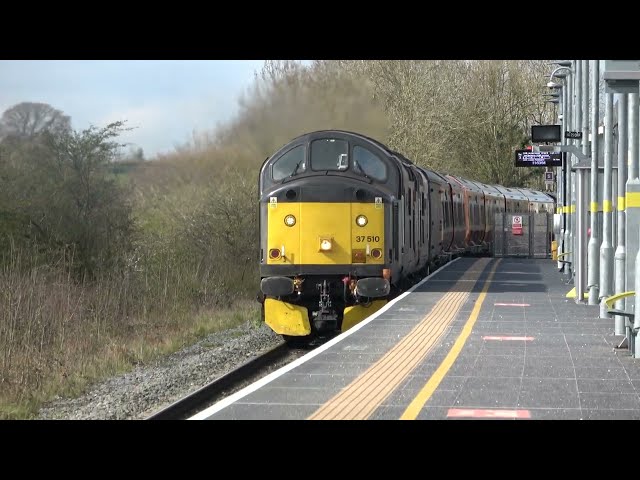 ROG 37510 37601 Double headed 5Q94 Worcester Yd. Long Marston WMT 196's  31.03.22.