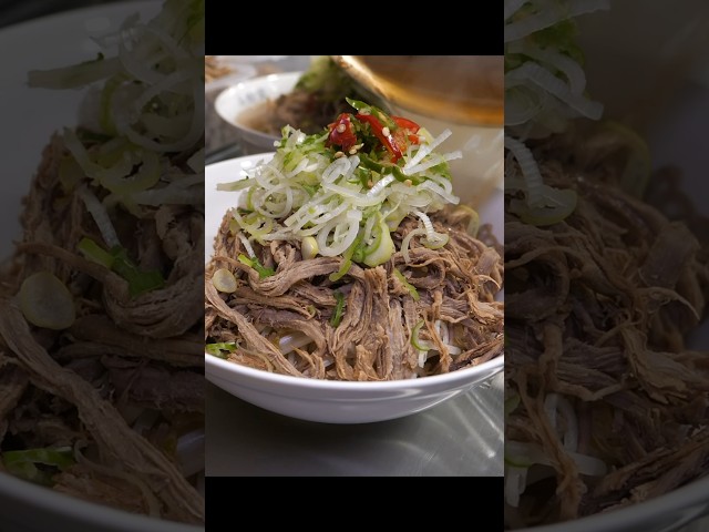 popular Vietnamese style beef rice noodles - Korean street food #shorts