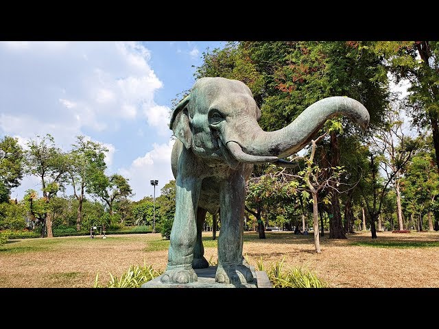 Beautiful Park in Bangkok | Rommaninat Park near Sam Yot MRT Station