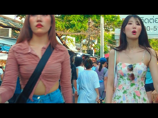 Exploring Bangkok's Vibrant Market Scene