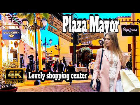 walking tour / Outlet & shopping center / malaga spain /summer 2023