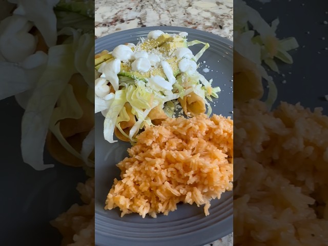 Easy Mexican Rice #rice #mexicanrice #easyrecipe #3ingredients #delicious #yum #cooking #recipes