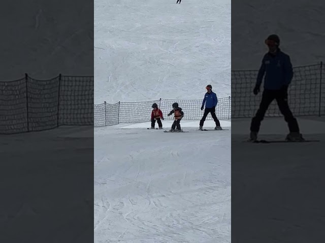 Kids Learn to Ski