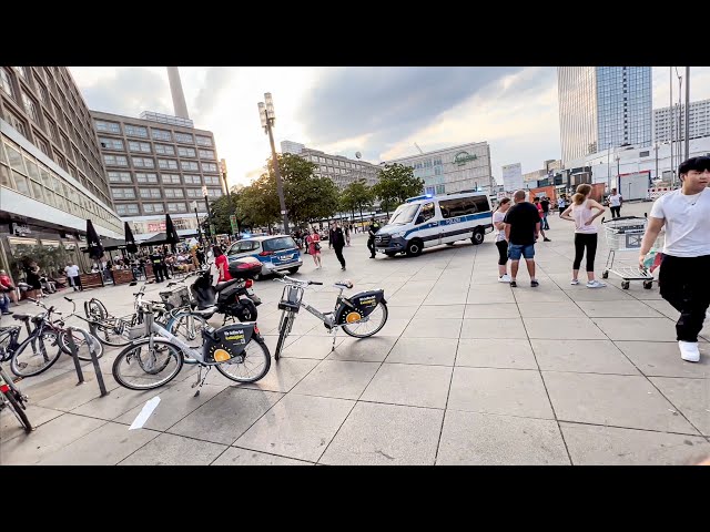Chaotische Zustände am Alexanderplatz! 🤯🔥 Berlin