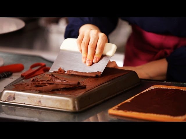How to Make Chocolate Curls | Cake Decorating