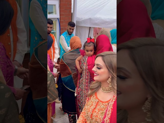 Shaadi in the uk 🎊#shortsvideo #wedding #pakistani #shaadi #mehndi #indian #bride #shorts