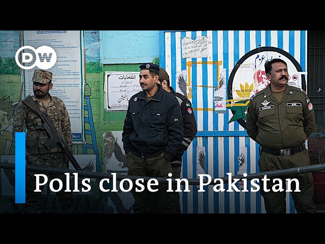 Pakistan election clouded by violence, suspension of mobile services | DW News